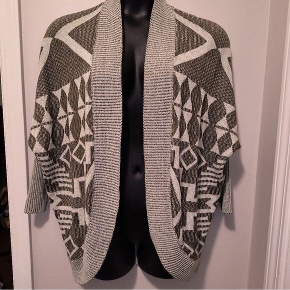 Charlotte Russe Open Front Cardigan - Picture 5 of 5